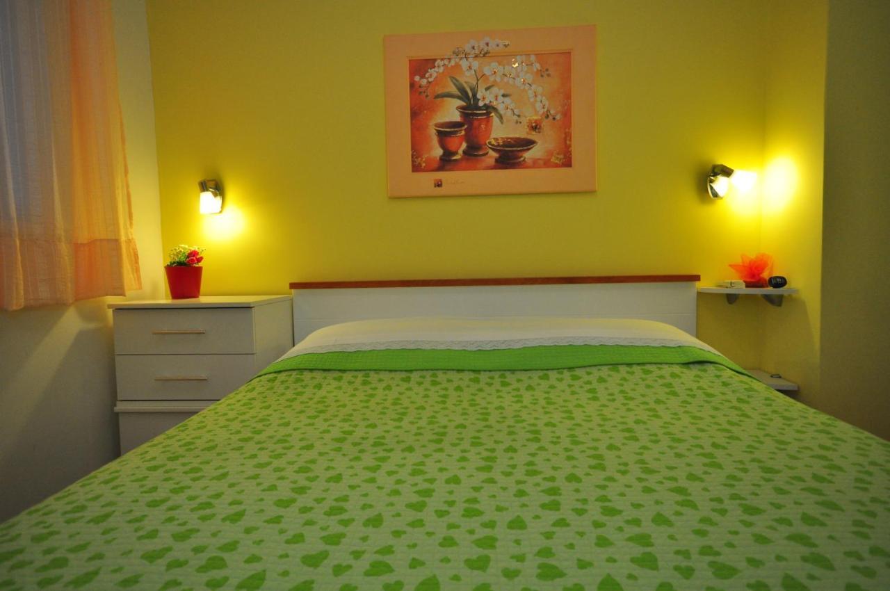 Tri Palme Appartement Prvic Sepurine Buitenkant foto