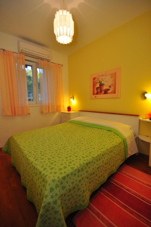Tri Palme Appartement Prvic Sepurine Buitenkant foto