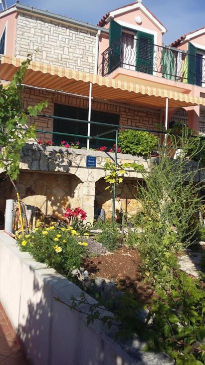 Tri Palme Appartement Prvic Sepurine Buitenkant foto