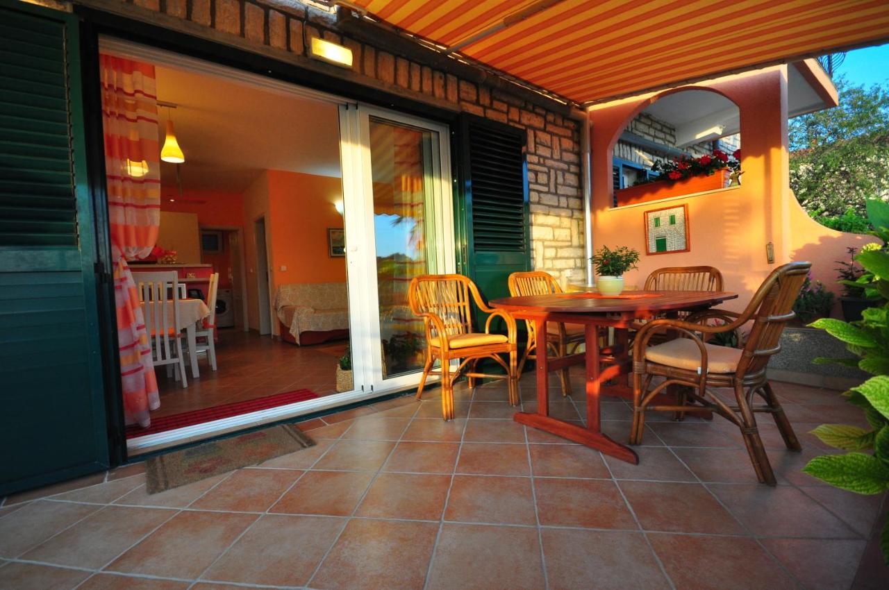 Tri Palme Appartement Prvic Sepurine Buitenkant foto