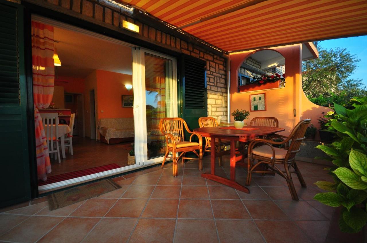Tri Palme Appartement Prvic Sepurine Buitenkant foto